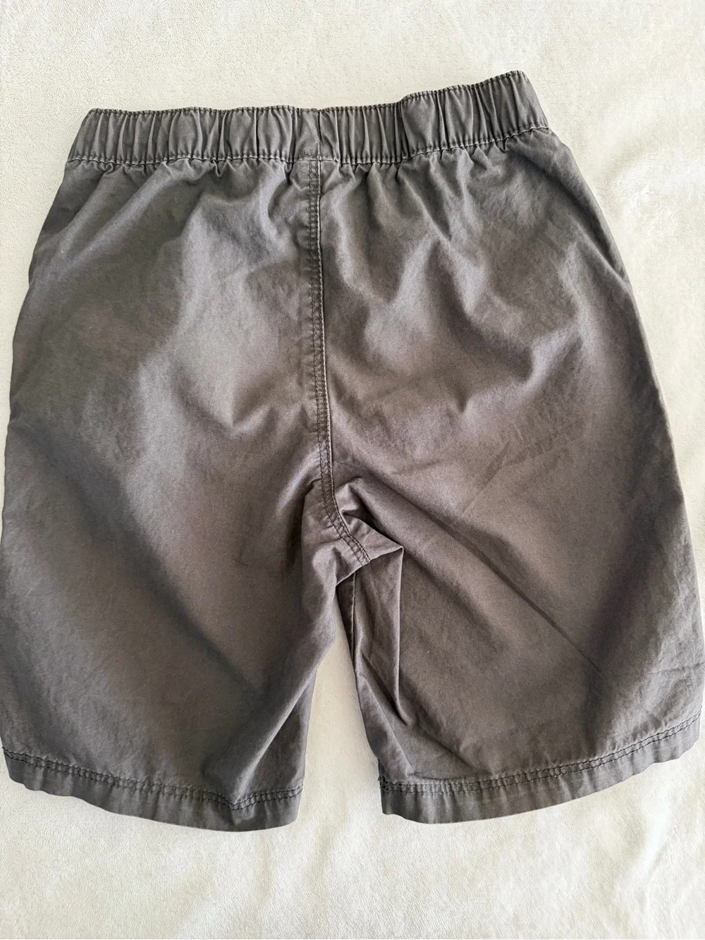 Bundle-Old Navy Boys Pull-On Shorts in Gray and Tan Size 5T